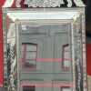 1950′  Miroir Vénitien A Parecloses à Décor Floral et Fronton 131 x 83 cm